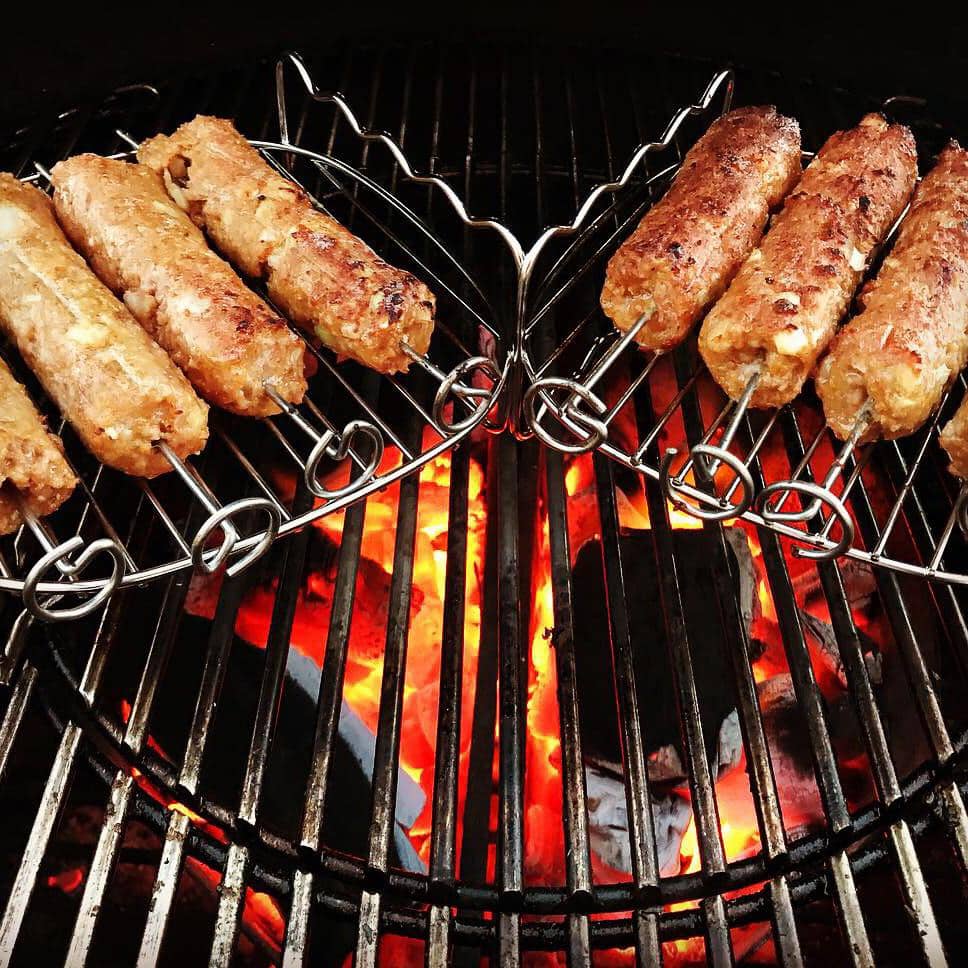 De beste turkse shish kebab op de grill op de weber gbs